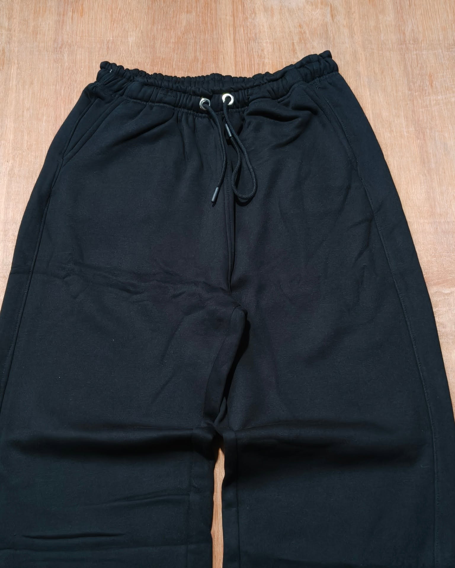 Minimalist Tailored Fleece Sweatpants — Jet Black